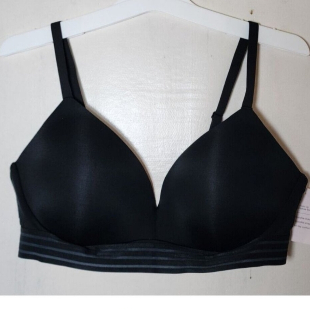 Auden Brand New With Tag Black Bra Wireless Push-up 40 D!